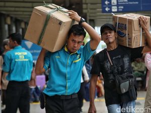 KAI Daop 1 Prediksi Puncak Arus Mudik di Stasiun Pasar Senen 6 April 2024 KAI Daop 1 Prediksi Puncak Arus Mudik di Stasiun Pasar Senen 6 April 2024