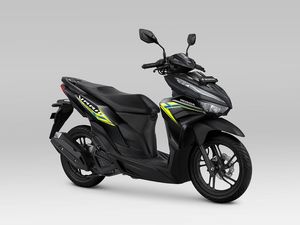Potret Honda Vario 125 2024: Striping Baru-Warna Merah Menggoda Potret Honda Vario 125 2024: Striping Baru-Warna Merah Menggoda
