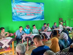 Pemdes Klaten Bagikan THR Rp 457 Juta buat Warga, Ini Asal Duitnya! Pemdes Klaten Bagikan THR Rp 457 Juta buat Warga, Ini Asal Duitnya!