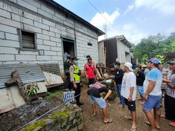 Didik Makamkan Ayah dalam Rumah, Alasannya Penuhi Wasiat