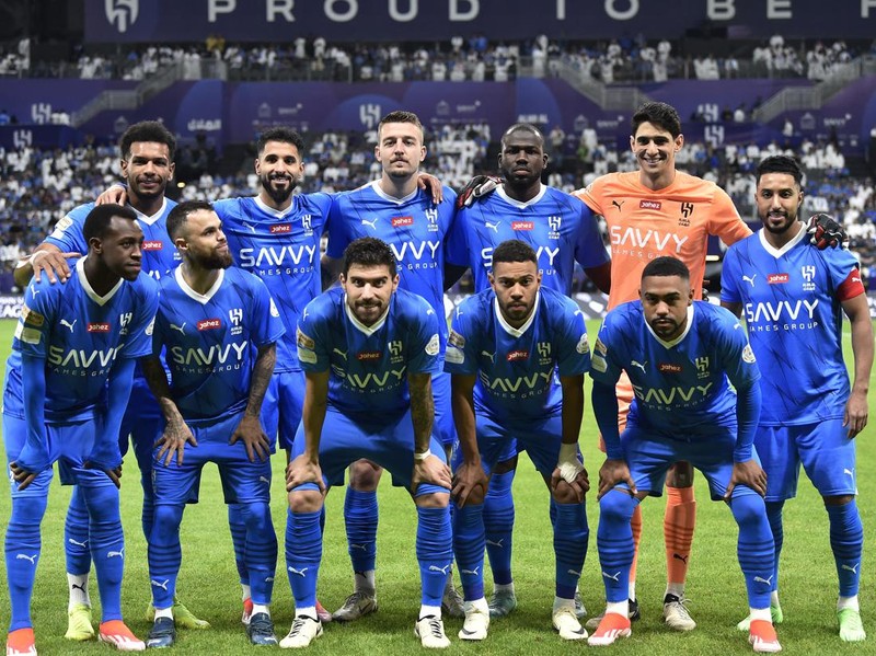 Soccer Football - Saudi Pro League - Al Hilal v Al Okhdood - Kingdom Arena, Riyadh, Saudi Arabia - April 2, 2024 Al Hilal players pose for a team group photo before the match REUTERS/Stringer