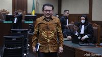 Ekspresi Hasbi Hasan Divonis 6 Tahun Penjara Kasus Pengurusan Perkara MA