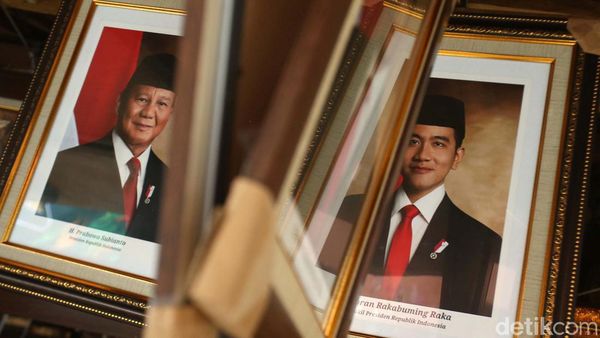 Foto Prabowo-Gibran sebagai Presiden dan Wapres Mulai Dijual
