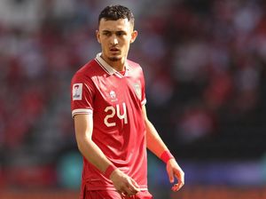 Mengapa Wasit Tak Cek VAR Kartu Merah Ivar Jenner? Mengapa Wasit Tak Cek VAR Kartu Merah Ivar Jenner?