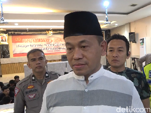 Polisi Olah TKP Kebakaran Gedung Pokphand Makassar, 20 Saksi Diperiksa Polisi Olah TKP Kebakaran Gedung Pokphand Makassar, 20 Saksi Diperiksa