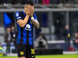 Anomali Inter: Beknya Tajam, Strikernya Mandul