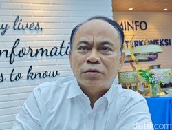 Dicecar Anggota DPR soal Starlink, Menkominfo: Kenapa Kita Mesti Takut?
