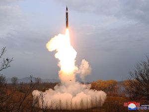 Melihat Kekuatan Rudal Baru Korea Utara Melihat Kekuatan Rudal Baru Korea Utara