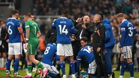Laga Newcastle versus Everton berakhir imbang 1-1.  