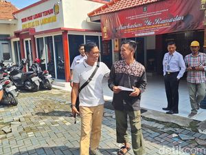 Bebas dari Lapas Lamongan, Napiter Ini Tak Sabar Kembali ke Pelukan Keluarga Bebas dari Lapas Lamongan, Napiter Ini Tak Sabar Kembali ke Pelukan Keluarga