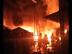 Pasar Rompo Bima Terbakar, Belasan Ruko-Lapak Hangus