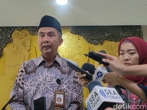 Reaksi Bey soal Petisi Pejabat Tuntut Sekda Cianjur Mundur Reaksi Bey soal Petisi Pejabat Tuntut Sekda Cianjur Mundur