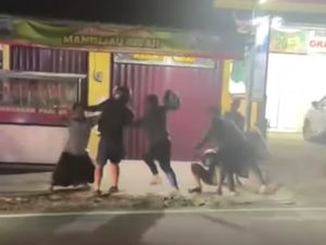Viral Ustaz Dikeroyok Pegawai Bank Keliling di Pandeglang Banten Viral Ustaz Dikeroyok Pegawai Bank Keliling di Pandeglang Banten