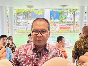 Wali Kota Makassar Dorong Tarif Retribusi Sampah Bayar Pakai QRIS Wali Kota Makassar Dorong Tarif Retribusi Sampah Bayar Pakai QRIS