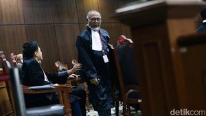Eddy Hiariej Beri Keterangan di MK, BW Walk Out