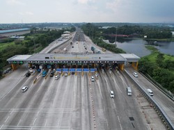 43 Ribu Kendaraan Melintas di Gerbang Tol Cikatama Arah Cirebon