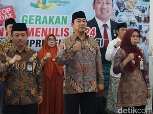 Kepala LKPP Hendrar Prihadi Ajak Santri Manfaatkan e-Katalog, Ini Kegunaannya Kepala LKPP Hendrar Prihadi Ajak Santri Manfaatkan e-Katalog, Ini Kegunaannya