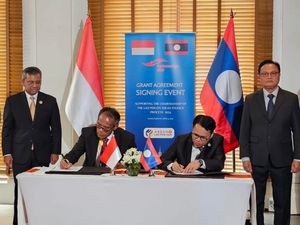 Indonesia Beri Hibah Rp 6,5 M ke Laos untuk Dukung Keketuaan ASEAN 2024 Indonesia Beri Hibah Rp 6,5 M ke Laos untuk Dukung Keketuaan ASEAN 2024