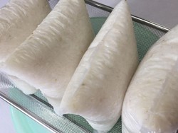 Hati-hati! Ini Risiko Paparan Plastik di Kuah Bakso dan Pembungkus Lontong