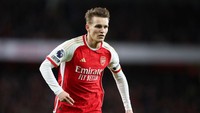 Belum diketahui seberapa lama dan sampai kapan Odegaard butuh pemulihan. Yang pasti, Odegaard adalah jenderal lini tengah Arsenal yang mengatur tempo dan kerap jadi pemecah kebuntuan (Getty Images)