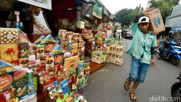 Pedagang Parcel di Cikini Makin Cuan Jelang Lebaran