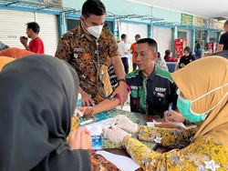 Awak Bus di Mojokerto Dites Kesehatan, Banyak Sopir Darah Tinggi
