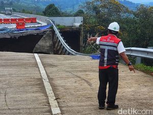 BPJT Minta Jangan Paksakan Perbaikan Tol Bocimi demi Mudik, Bisa Bahaya! BPJT Minta Jangan Paksakan Perbaikan Tol Bocimi demi Mudik, Bisa Bahaya!