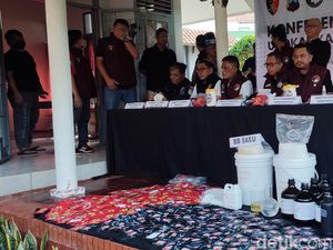 Polisi Ungkap Alasan Produsen Narkoba Pilih Bikin Pabrik di Semarang Polisi Ungkap Alasan Produsen Narkoba Pilih Bikin Pabrik di Semarang
