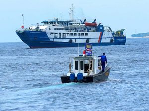 Potret Patroli Arus Mudik di Selat Bali