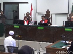 Kubu Yosep Anggap Dakwaan JPU Asal, Minta Dibatalkan!