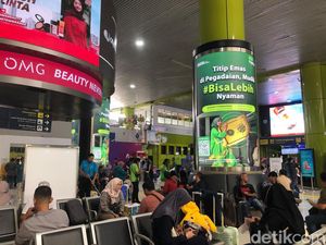 Cerita Warga Mudik H-6 Lebaran Naik Kereta Api gegara Kalah War Tiket