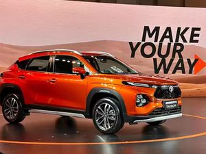 Spesifikasi Mobil SUV Baru Toyota yang Harganya Mulai Rp 147 Juta Spesifikasi Mobil SUV Baru Toyota yang Harganya Mulai Rp 147 Juta