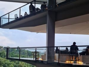 Mencoba Hotel Viral di Bandung