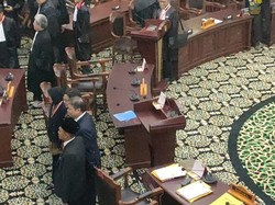 Momen 4 Menteri Foto Bareng Saat Jeda Sidang Sengketa Pilpres di MK