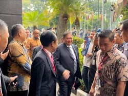 Airlangga-Muhadjir Kompak Kenakan Setelan Jas Hitam saat Hadiri Sidang MK