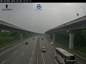 Mudik H-5: Tol Cikampek Lancar, Tol Cipali Padat Jelang Rest Area Km 166