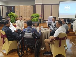 Danjen Kopassus Bukber dengan Para Mantan Danjen, Agum Gumelar Hadir