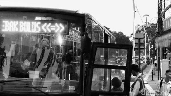 Dari Halte Kita Bercerita