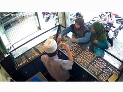 2 Emak-emak Curi Perhiasan Senilai Rp 20 Juta di Toko Emas Sumenep