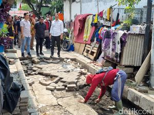 Minta Maaf Surabaya Banjir Parah, Wali Kota Eri: Di Luar Prediksi Kita Minta Maaf Surabaya Banjir Parah, Wali Kota Eri: Di Luar Prediksi Kita