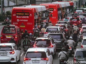 Pembatasan Usia Kendaraan di Jakarta, Masih Butuh Aturan Turunan Pembatasan Usia Kendaraan di Jakarta, Masih Butuh Aturan Turunan