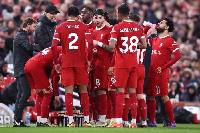 Liverpool LIVERPOOL, ENGLAND - APRIL 4: Liverpool players take an arranged break for Ramadan during the Premier League match between Liverpool FC and Sheffield United at Anfield on April 4, 2024 in Liverpool, England.(Photo by Daniel Chesterton/Offside/Offside via Getty Images)