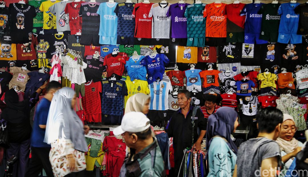 Koleksi busana anak-anak.