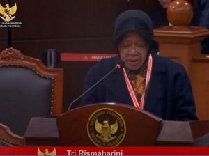 Risma Jawab Hakim MK soal Alasan Bansos Cair Mulai Januari Risma Jawab Hakim MK soal Alasan Bansos Cair Mulai Januari