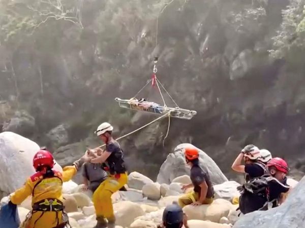 Momen Penyelamatan Korban Terdampak Gempa Taiwan