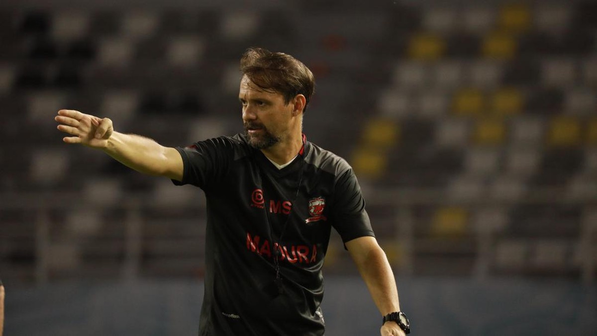 Mauricio Souza meminta pemain Persija Jakarta mengontrol emosi. (Foto: Dok Madura United)