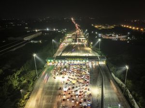 One Way Diterapkan di Tol Cikampek Km 72-Kalikangkung Km 414 One Way Diterapkan di Tol Cikampek Km 72-Kalikangkung Km 414