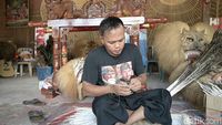 Menilik Aktivitas Perajin Reog Ponorogo