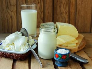 5 Perbedaan Yoghurt dan Greek Yoghurt, Mana Lebih Sehat?