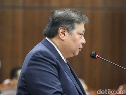 Di MK, Airlangga Sebut Harga Beras Naik karena Iklim, Bukan Bansos